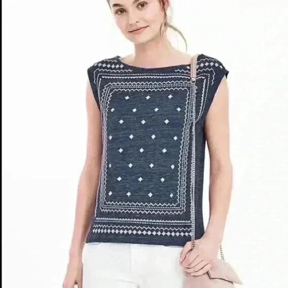 Banana Republic | Heather Blue Sleeveless Top w/White Embroidery